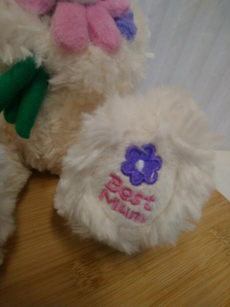 Plyšový maslový medveď s kvetmi, best mum, 24 cm,