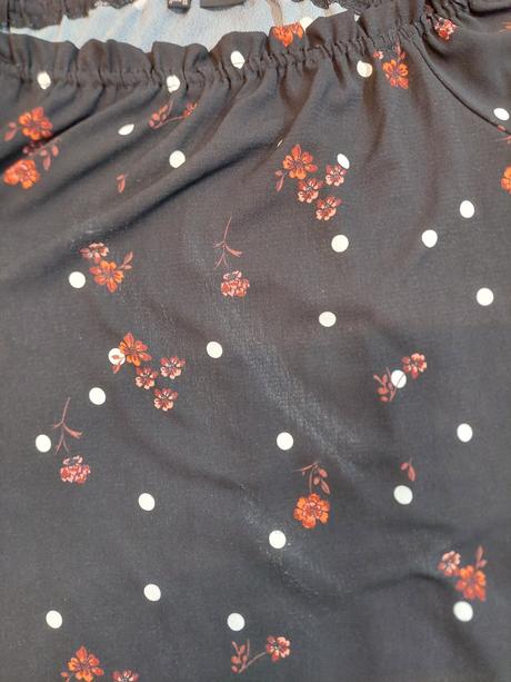 Blúzka s lodičkovym výstrihom v.44/46, 44