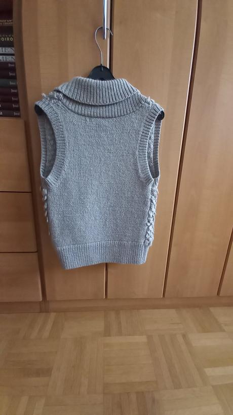 Pletená vesta, zn. mango, veľ. s, mango,s