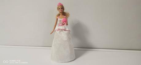 Barbie nevesta,