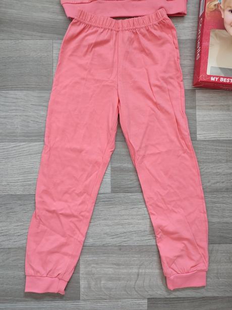 Pyžamá, cornette,92 / 116