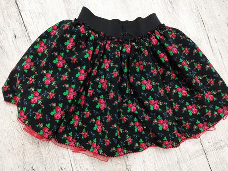 Ludova folk sukna 152,158,xxs, 152