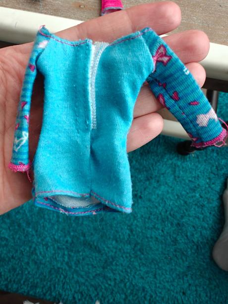 Barbie oblečenie,