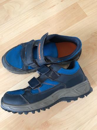 Turisticke topanky 32, 32