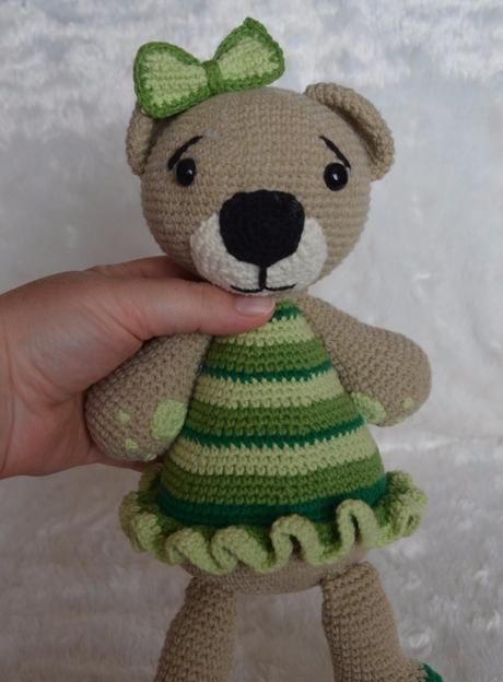 Medvedia slečna - zelené šaty, 