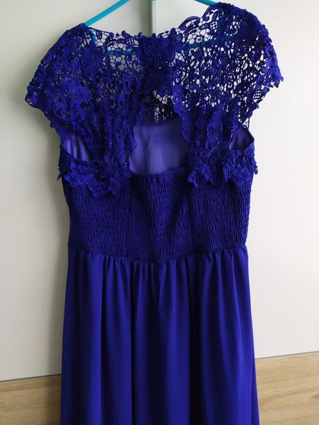 Čipkované šaty, s