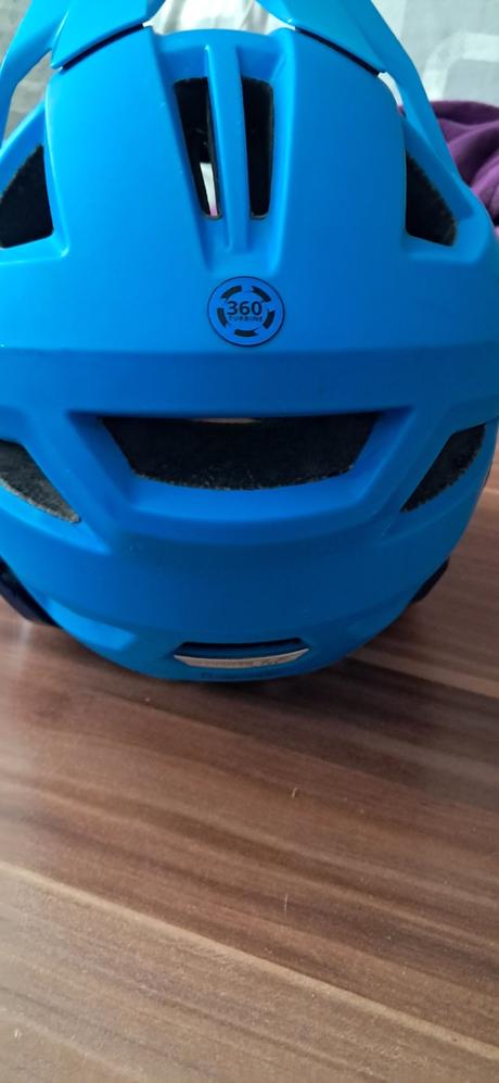 Prilba leatt enduro, 