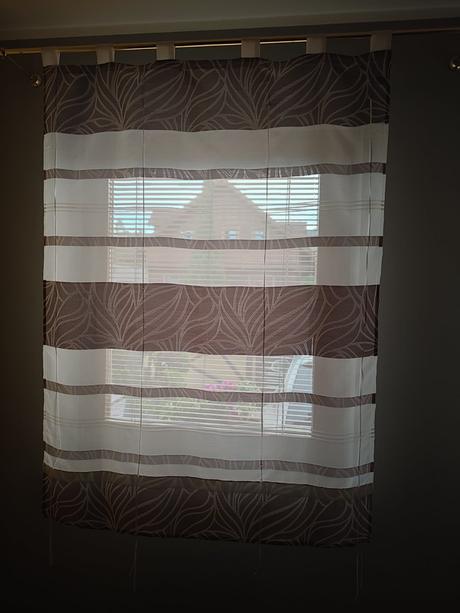 Záclony aj s garnižou, 