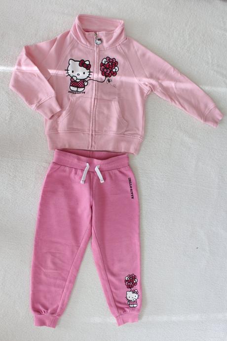 Dievčenská súprava 104, 104