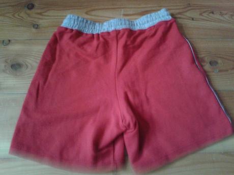 140 extend - červene kraťase - 3 eur, 140
