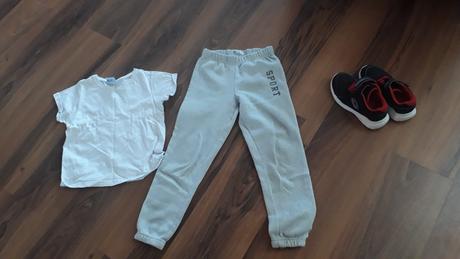 Úbor na telesnú 122 - tričko, tepláčiky, tenisky, 122