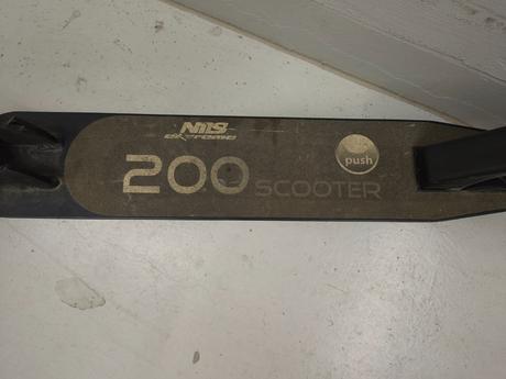 Kolobežka scooter 200, 