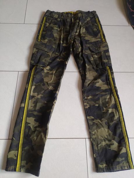 Maskacove nohavice, chapter young,146