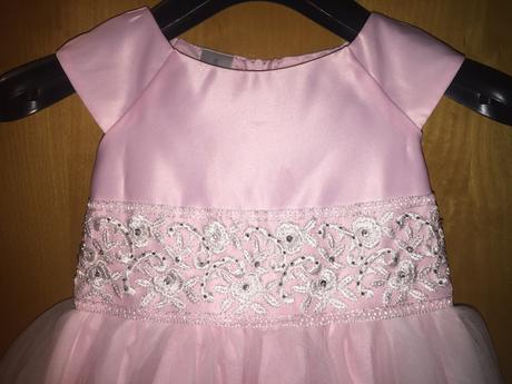 Spoločenské šaty, 104