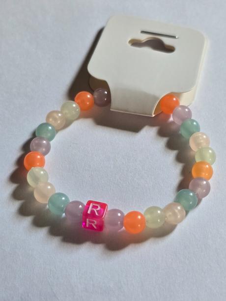 Korálkové/svietiace náramky,