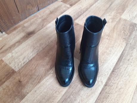 Kotnikové topanky, 38