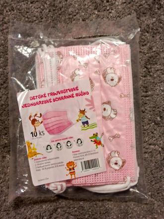 Jednorazové rúška nerozbalené,