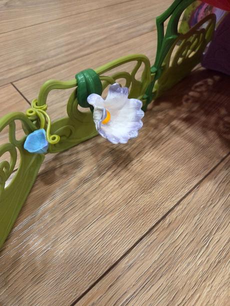 Schleich trblietajúci kvetinový dom 42445, 