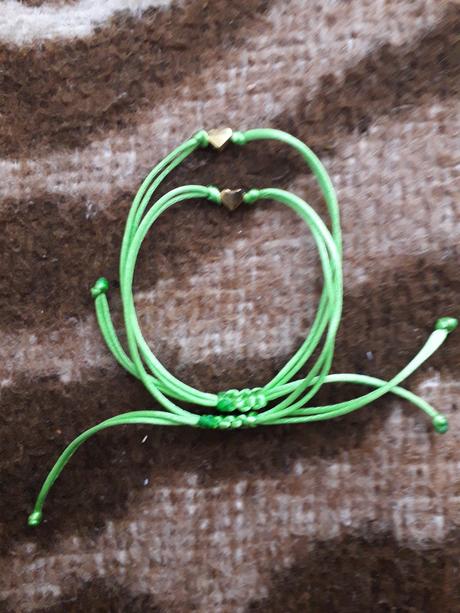 Náramok so srdiečkom,