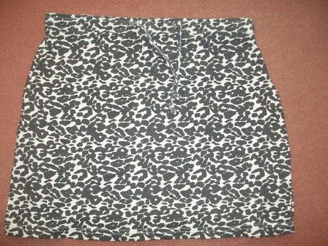 Suknicka pouzita raz, velkost m, m