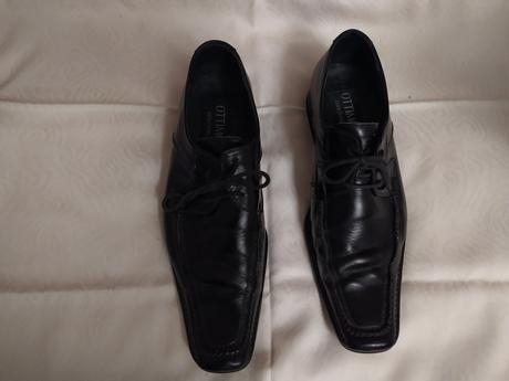 Pekné topánky so zuzenou spickou, 40