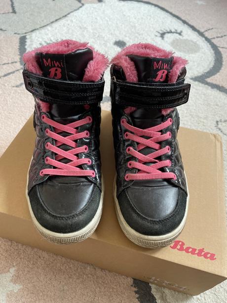 Prechodne clenkove topanky, baťa,33