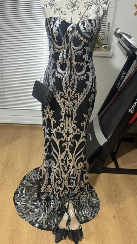 Nádherné spoločenské šaty, m