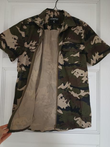 Maskačová košeľa, chapter young,m