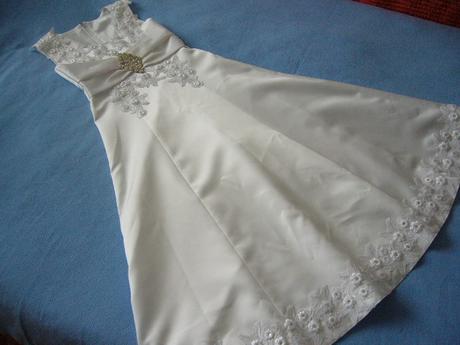 Šaty na 1.sv.prijimanie 8-9.r., 134