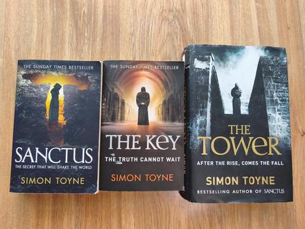 Simon toyne,