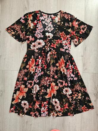 Čierne elastické kvietkované šaty housebrand m, m