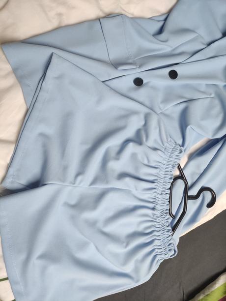 Kostým kraťasy raz oblečené sako, m