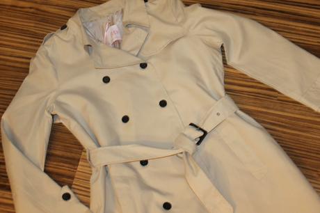 Trench coat loch v. s, s
