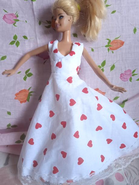 Barbie šaty,