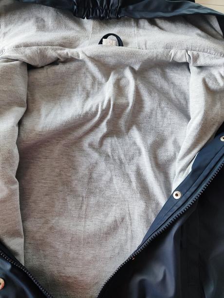 Bunda do dažďa, 134