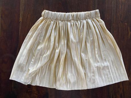 Zlata skladana suknicka, zara,122