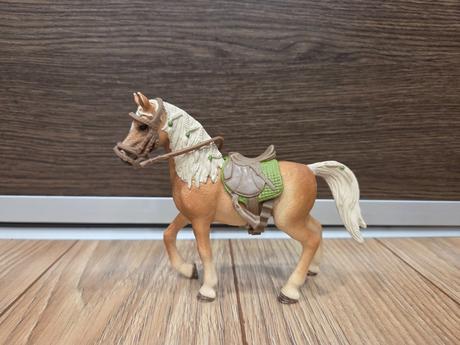 Schleich kôň s jazdcom, 