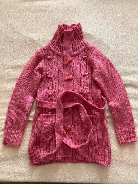 Ružové svetríky pre sestry, lusa,116