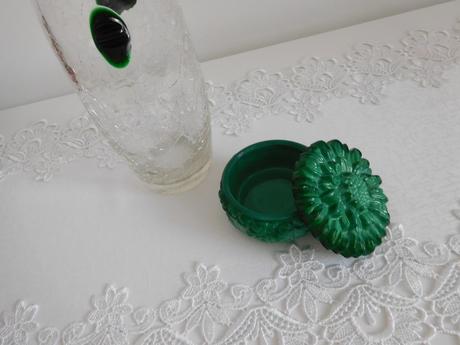 Sklo , v zeleno modrom,