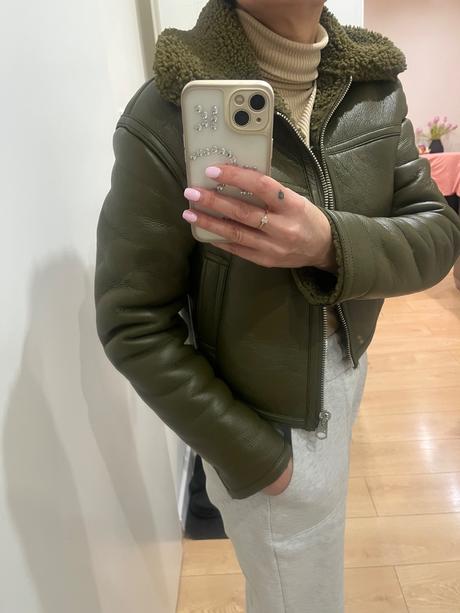 Damska tepla bundićka, bershka,xs