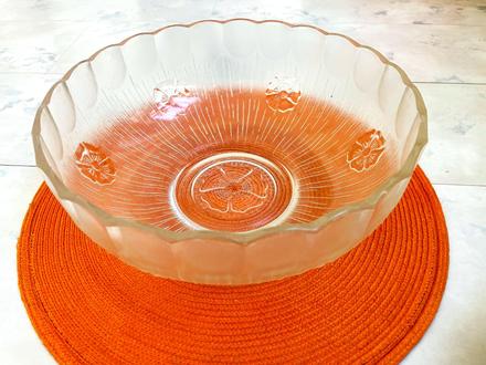 Masívna misa z ľadového skla,