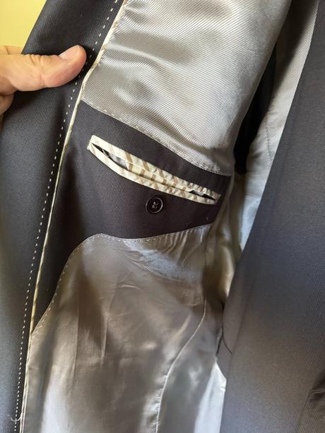 Oblek cierny velkost 56-58 (1x obleceny), 56