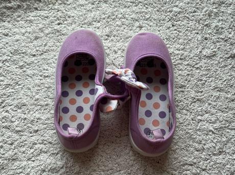 Fialové papuče, 25, 25