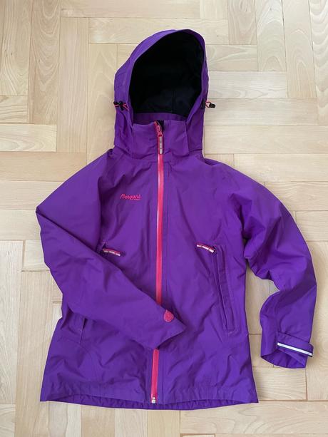 Funkcna bunda bergans, 152