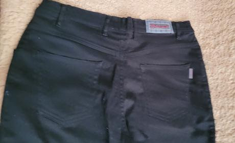 Čierne kraťasy, 46