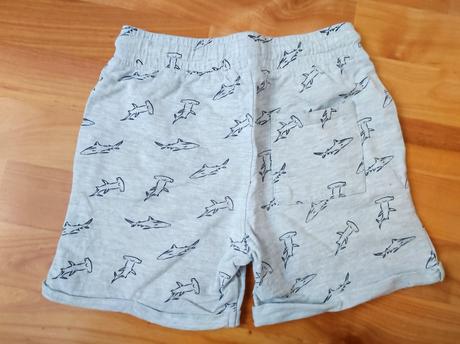 Bavlnené šortky so žralokmi, sinsay,128