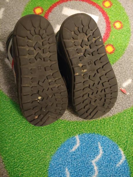 Celokoženné zateplené topánky, 23