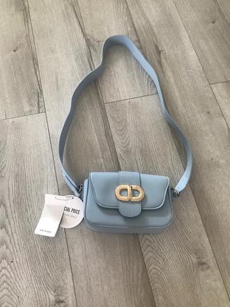 Krásna bledomodrá kabelka, orsay