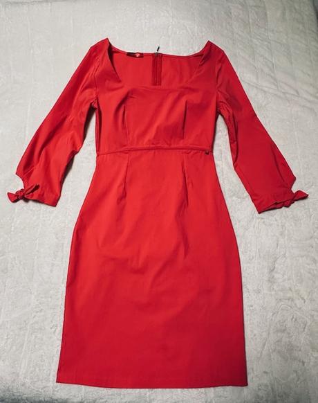 Krásne šaty v koralovej farbe zn. magenta, m