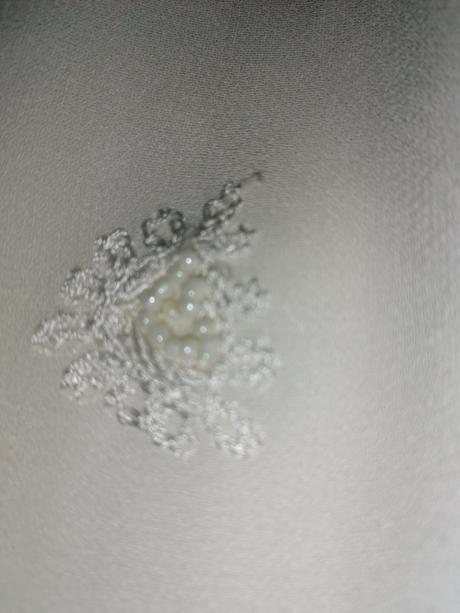 Šaty s perličkami, zara,m